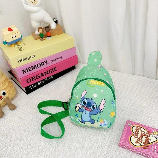Sac banane Stitch, parfait pour garder ses affaires à portée de main tout en affichant un look tendance. Idéal pour les enfants, ados et fans de Disney.